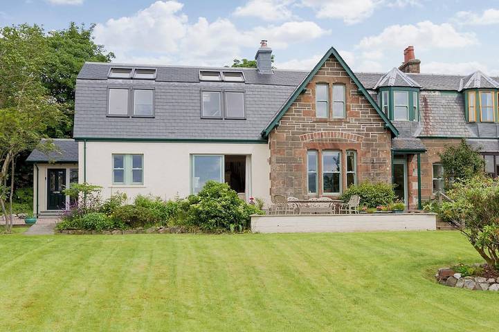 Log cabin for 8 people, with garden in Ben Nevis