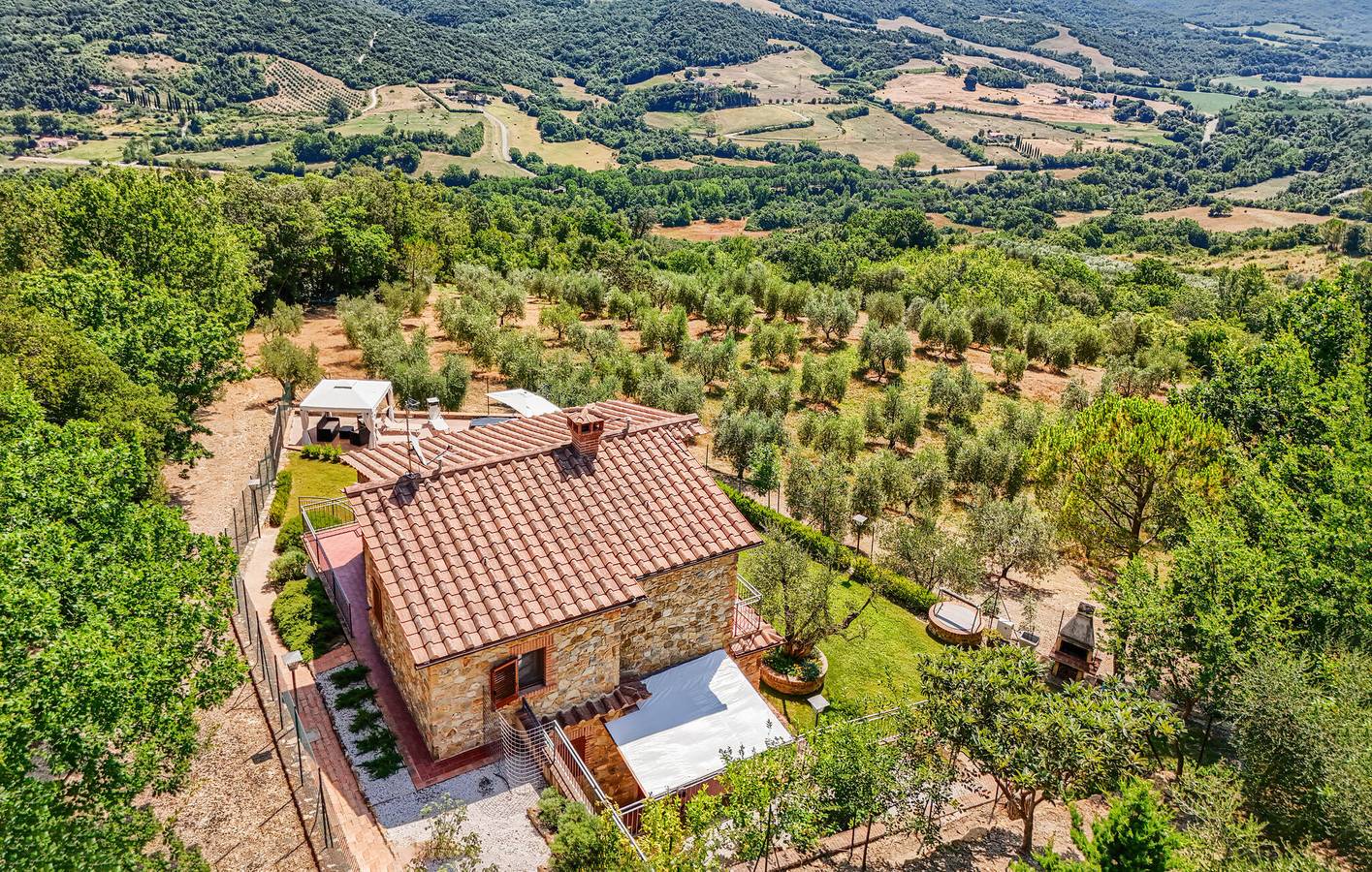 Appartement confortable de 98 m² avec Wi-Fi, parking, terrasse et cuisine in Montecatini Val di Cecina, Côte des Étrusques