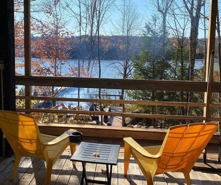 Glamping for 8 people, with sauna and hot tub as well as balcony in Quebec