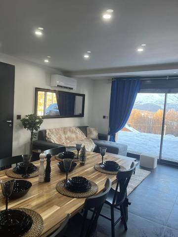 Chalet pour 6 personnes, avec vue et terrasse dans La Joue du Loup