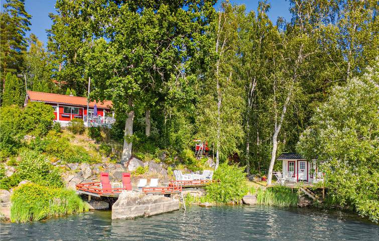 Ferienhaus für 6 Personen, mit Garten und Terrasse sowie Seeblick und Sauna in Östergötland - 4