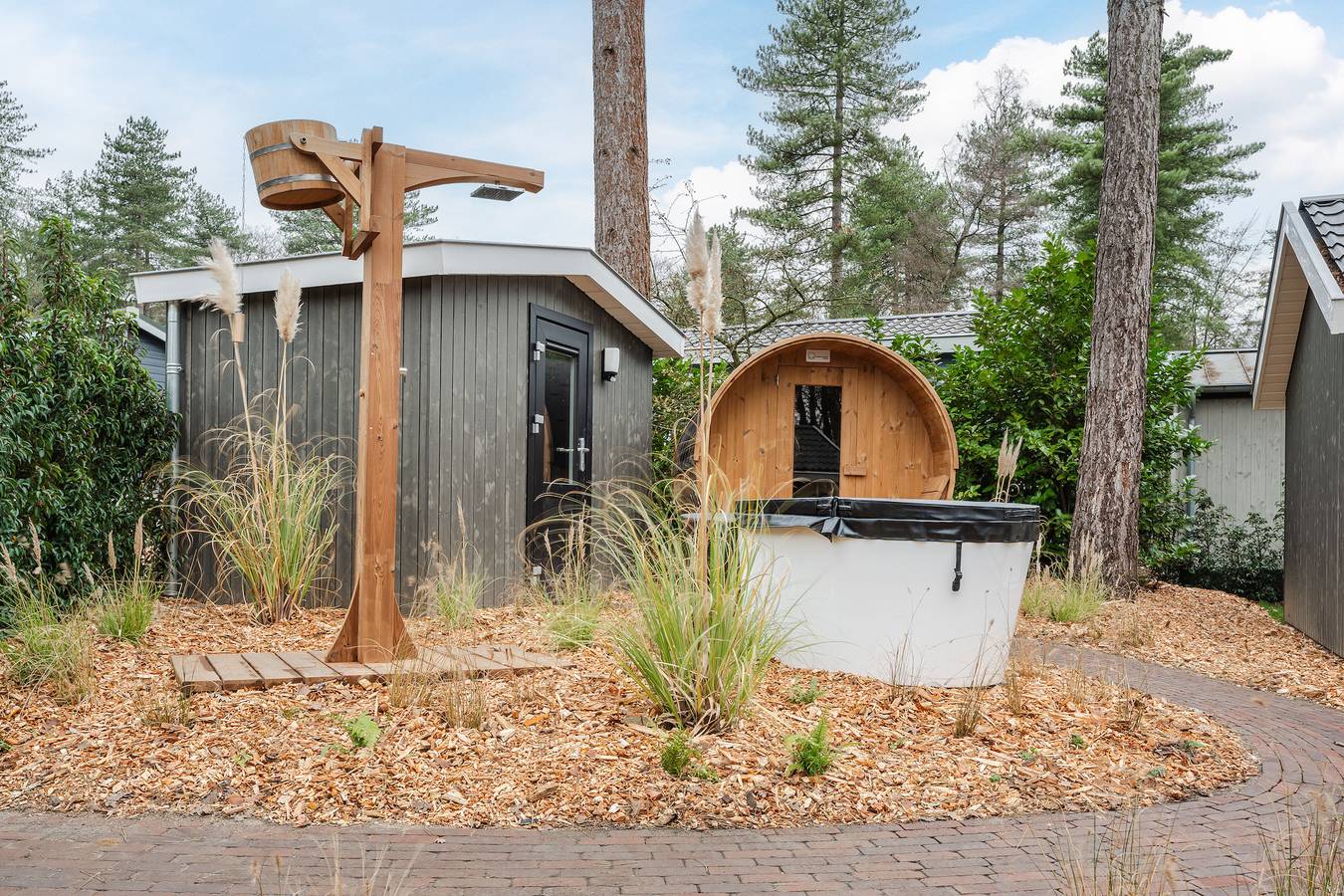 Vakantiepark De Thijmse Berg — 10-person Wellness Lodge in Rhenen, Región de Utrecht