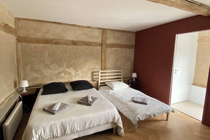 Location de vacances pour 12 personnes, avec jardin et terrasse à La Lande-Saint-Léger - 4