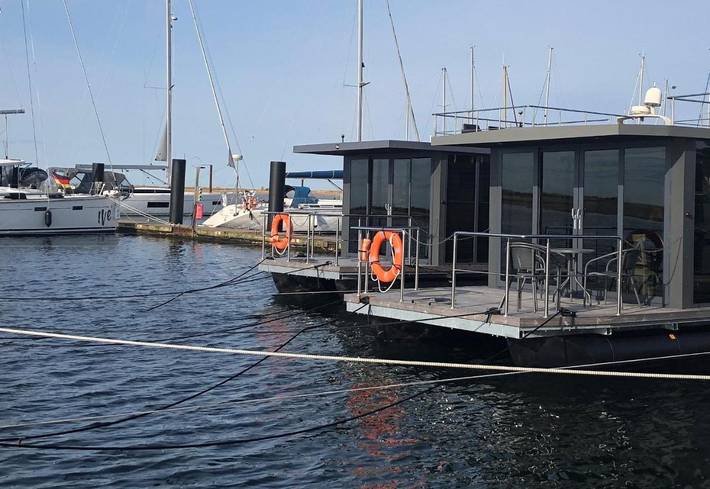 Boot für 4 Personen, mit Terrasse und Ausblick an der Kieler Bucht