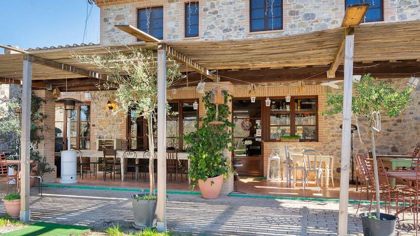 Ferienhaus für 5 Personen, mit Pool und Garten - 1