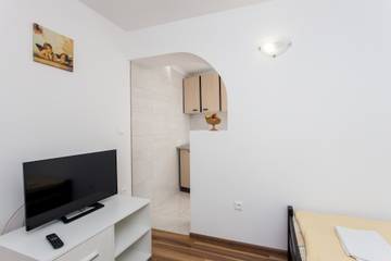 Holiday Rental for 4 People in Srebreno, Dubrovnik-Neretva, Photo 4