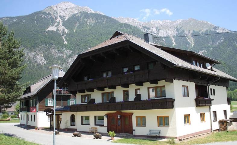 B&B für 2 Personen, mit Terrasse und Garten sowie Sauna und Ausblick in Hermagor