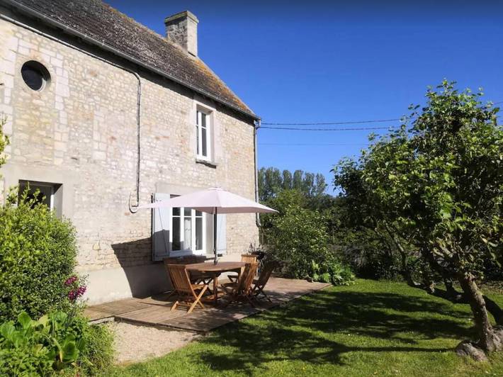 Location de vacances pour 5 personnes, avec Terrasse ainsi que Jardin et Vue à Surrain