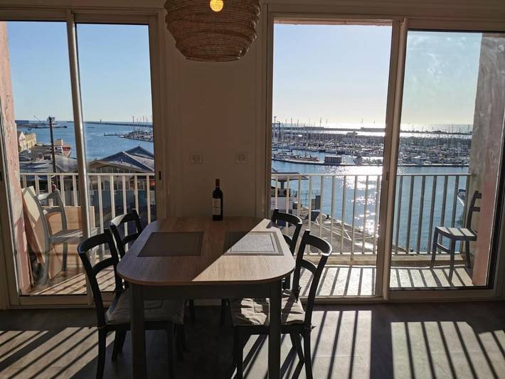 Gîte pour 4 personnes, avec vue et balcon dans Port de Sète