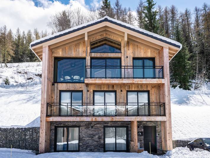 Chalet pour 10 personnes, avec terrasse et jacuzzi