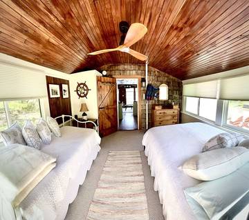 Cabin for 2 Guests in Plymouth (MA), Massachusetts, Picture 3