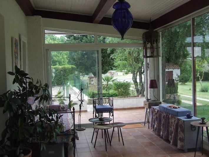 Chambre d’hôte pour 2 personnes, avec Terrasse et Jardin ainsi que Piscine et Vue