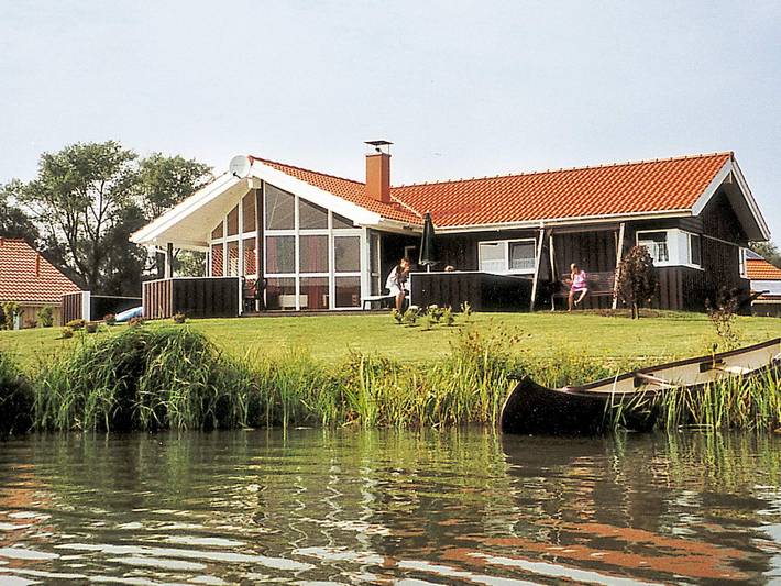 Ferienhaus für 6 Personen, mit Terrasse und Garten sowie Sauna in Otterndorf