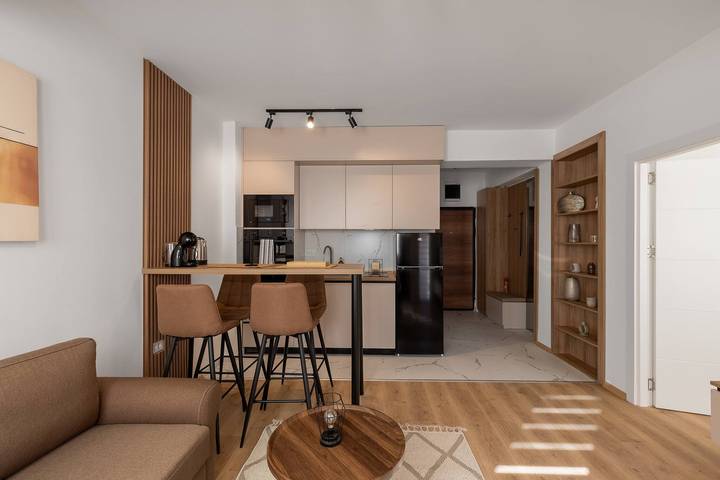Ganze Wohnung, Zentral gelegenes Cozy Oasis D&O Condo in Kisela Voda, Skopje
