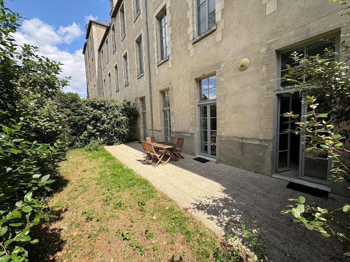 Appartement entier, Le Clos - Centre ville - Jardin - Parking privé in Poitiers, Vienne (France)