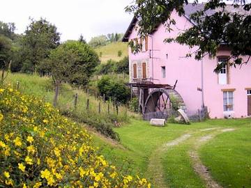 Gîte pour 6 personnes, avec jardin à Chirens