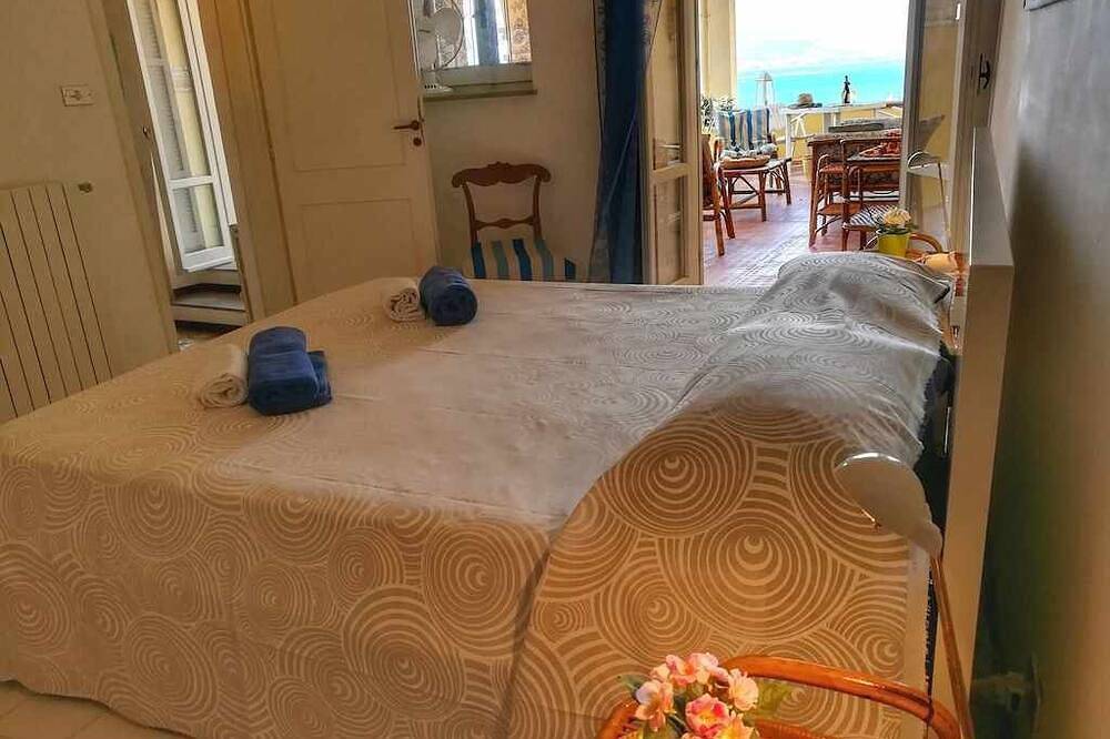 Entire apartment, Casa Cattedrale amazing sea view in Gaeta in Gaeta, Latina Province