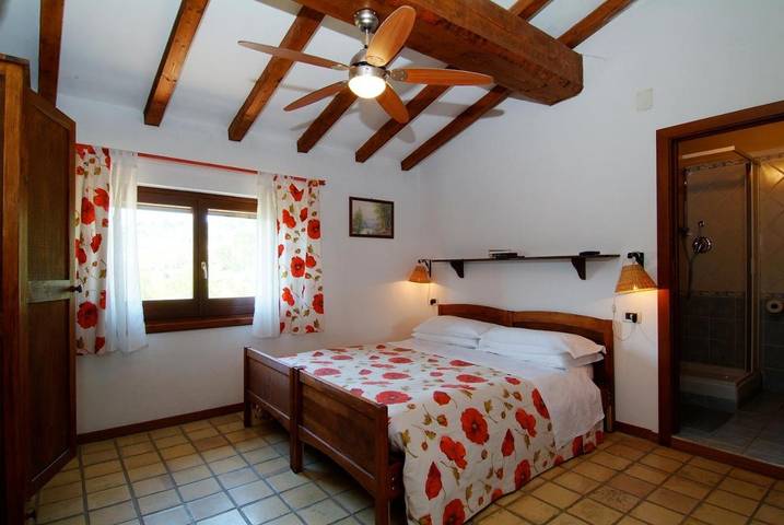 Maison de campagne pour 2 personnes, avec piscine et jardin, animaux acceptés à Penne - 2