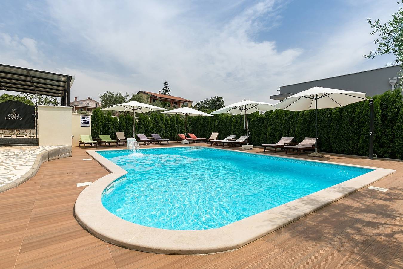 Ganze Wohnung, Neue und moderne voll ausgestattete Wohnung in einer Villa mit Pool in der Nähe von Porec, alle Zimmer klimatisiert in Nova Vas, Porec und Umgebung