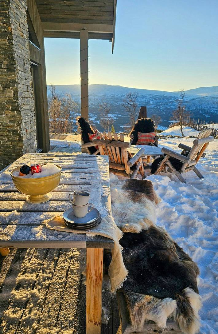 Cabaña de montaña con vistas panorámicas y jacuzzi in Oppdal