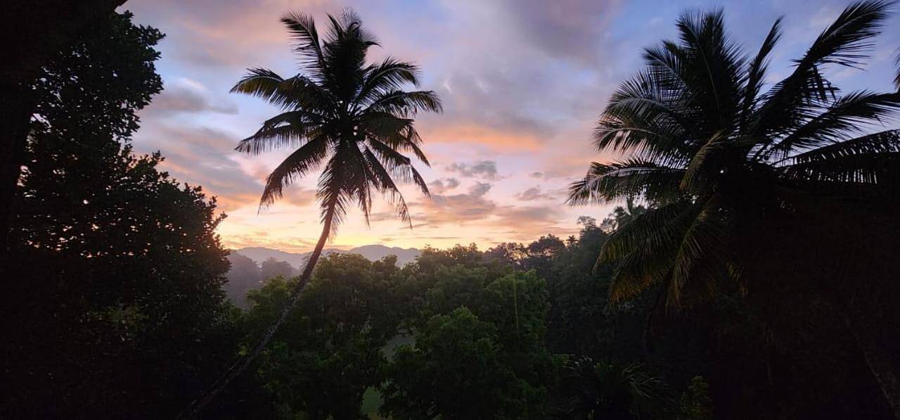 Entire holiday apartment, Hanthana view in Central Province