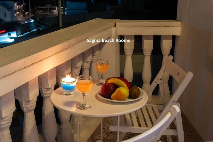 Chambre d’hôte pour 2 personnes, avec jardin à Santorin - 3