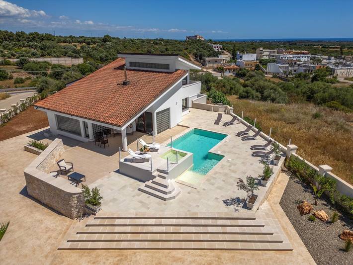 Ferienhaus für 12 Personen, mit Garten und Pool