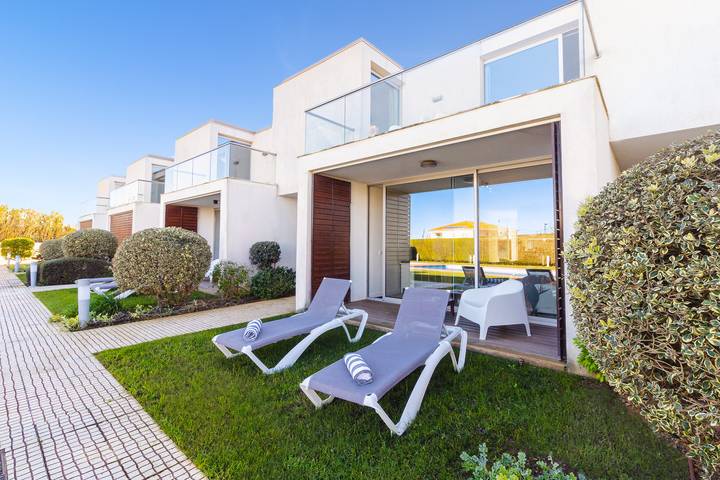 Location de vacances pour 6 personnes, avec terrasse ainsi que bassin pour enfant et jardin à Sagres - 2