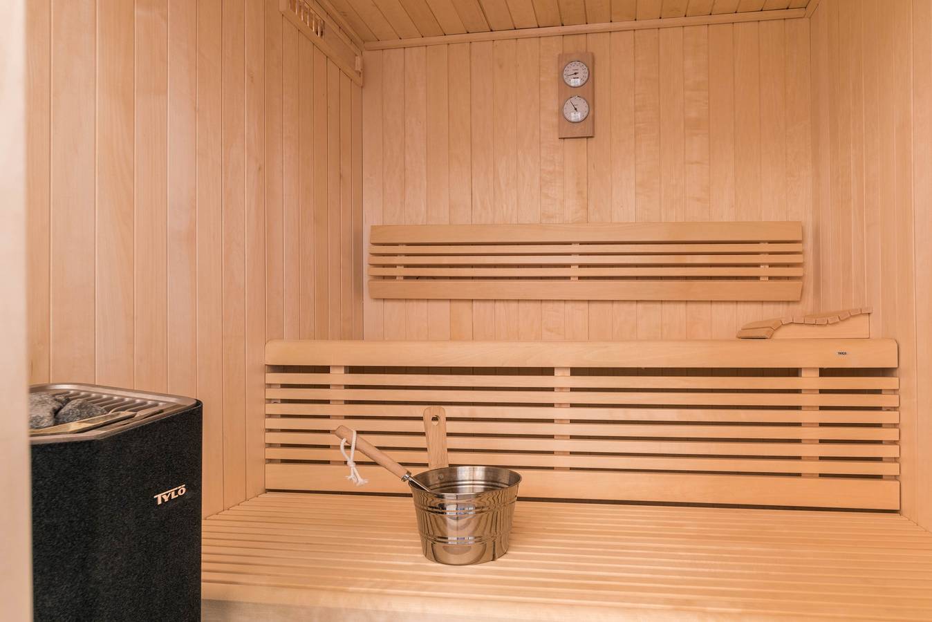 Appartement "Wellness Lodge Edoardo" met uitzicht op het meer en de bergen, bubbelbad & sauna, foto 11