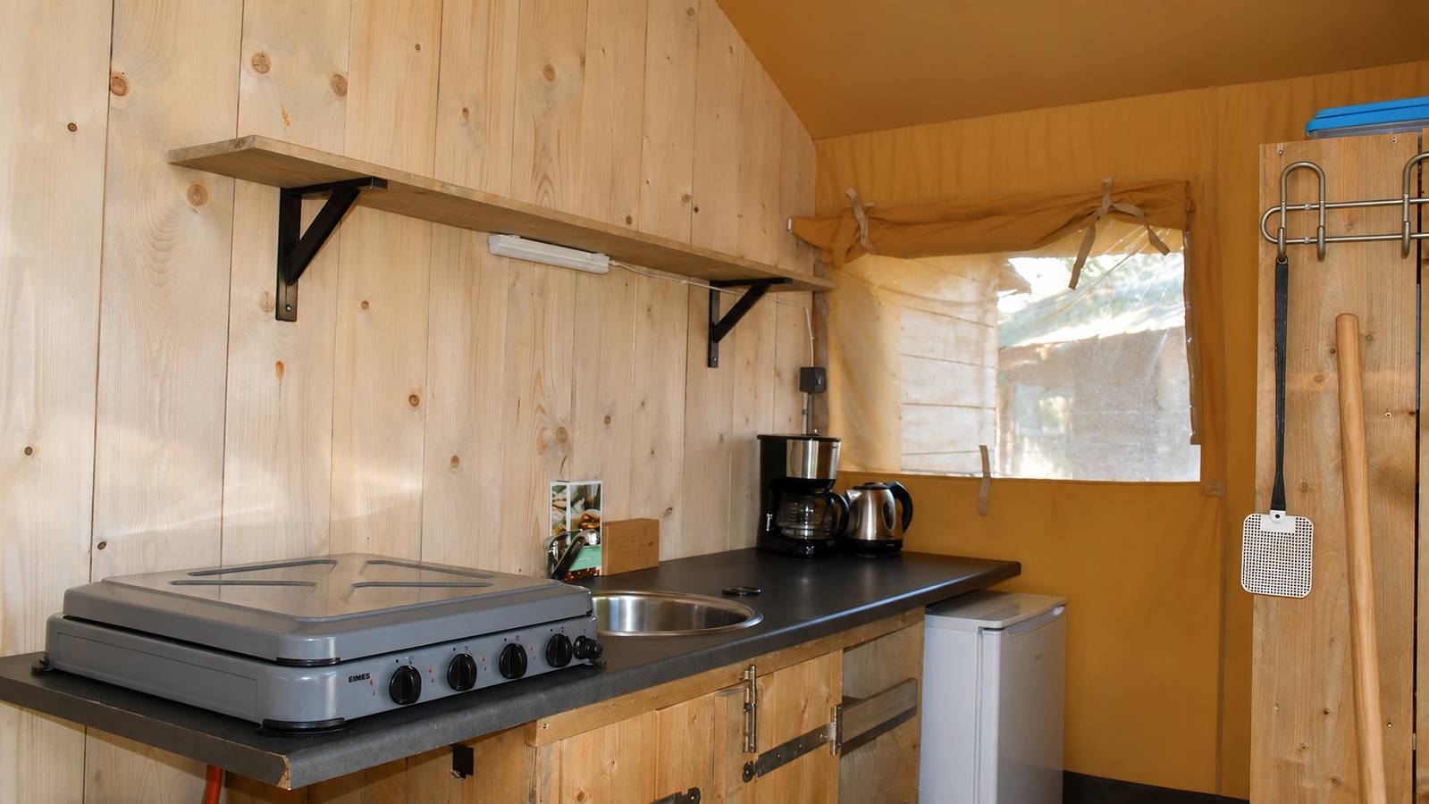 Camping ’t Veld — Comfort Safaritent | 4 personen in Hardenberg, Regio Zwolle