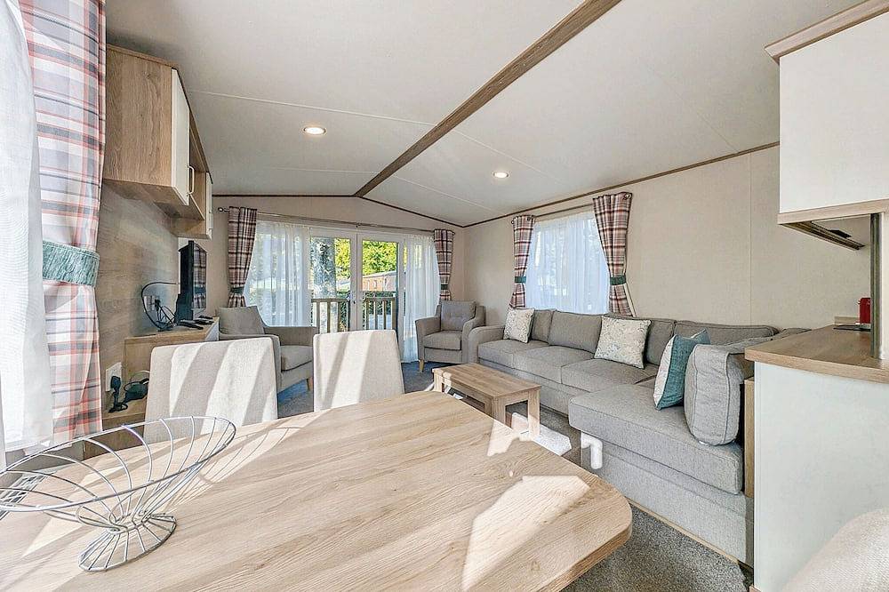 3 bedroom Gold Caravan Pet Friendly in Penrith, Lake District