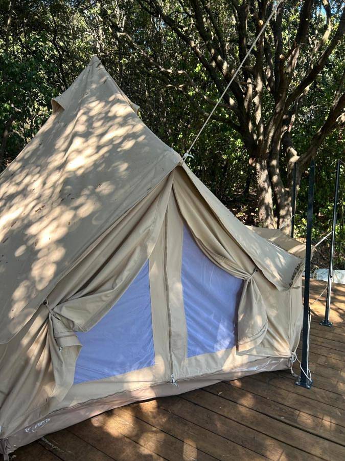 Tente pour 2 personnes, avec terrasse ainsi que jardin et vue en Corse-du-Sud - 2
