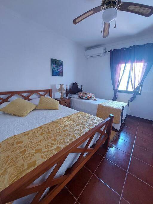 Gîte pour 6 personnes, avec terrasse et vue, animaux acceptés à Moura - 4