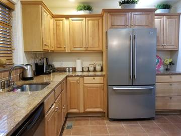 Vacation House for 12 Guests in Stamford, Connecticut, Picture 4