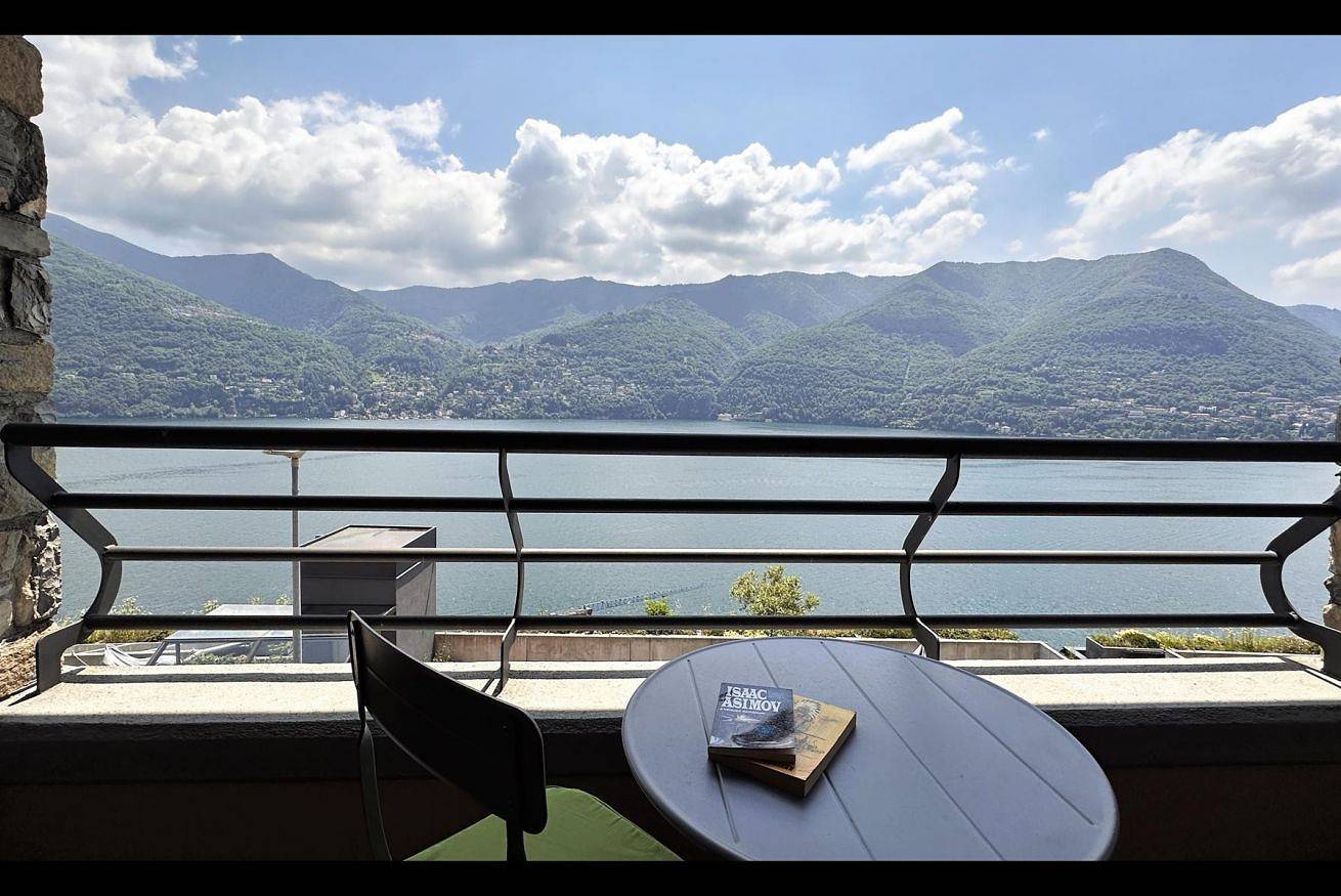 Hel lejlighed, Glitering Lake View in Carate Urio, Comosøen
