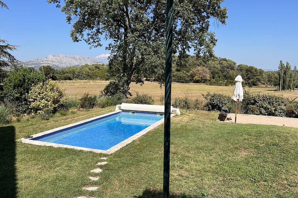 Peaceful family villa with view and pool in Aix-en-Provence in Meyreuil, Mittelmeerküste (Frankreich)