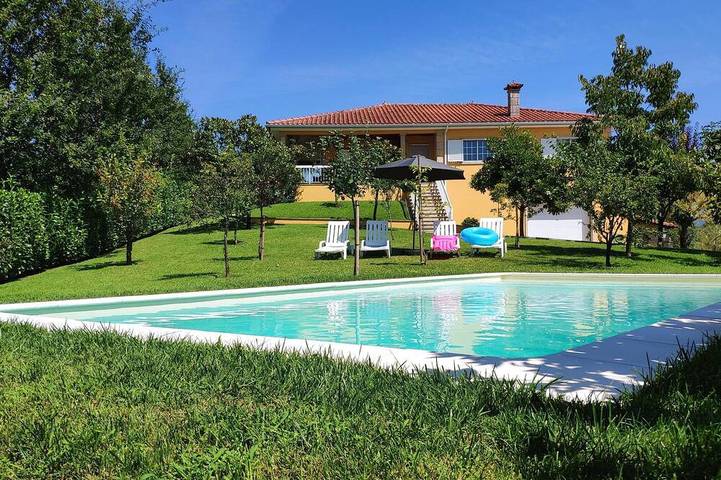 Location de vacances pour 6 personnes, avec jardin, animaux acceptés dans Taíde