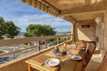 Gîte pour 4 personnes dans Office De Tourisme De Saint Cyr Sur Mer