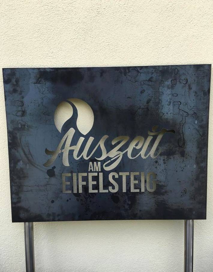 BnB für 2 Personen, mit Balkon und Terrasse sowie Garten und Ausblick in der Eifel