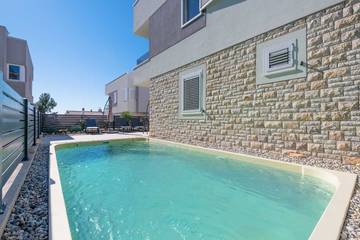 Villa per 6 Persone in Peroj, Costa meridionale dell´Istria, Foto 1