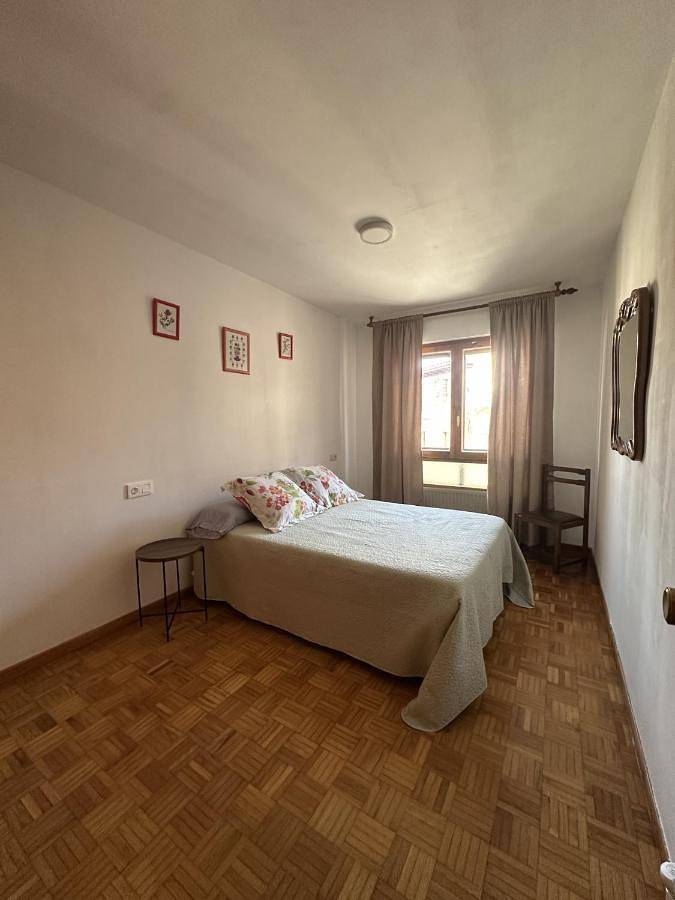 Gîte pour 6 personnes, avec balcon à Los Arcos - 4