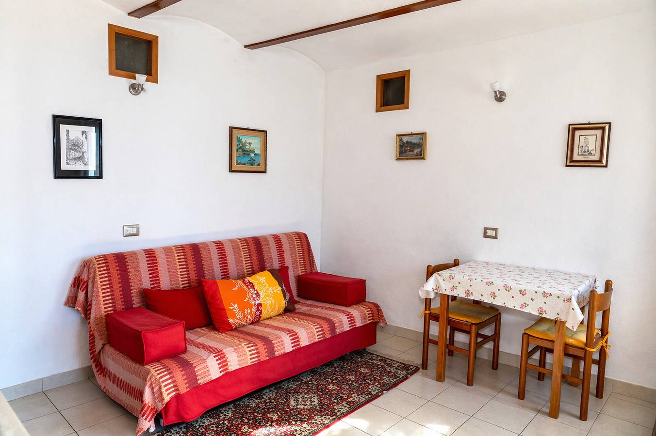 Apartamento inteiro, Casa Riva A in Tronzano Lago Maggiore, Lago Maggiore (Lombardia)