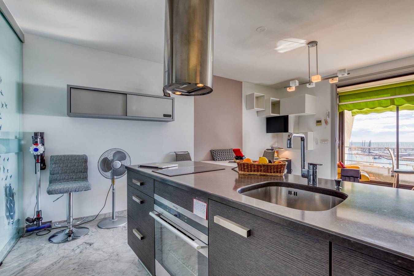 Appartement entier, Le Splendide De La Grande Pyramide avec vue mer, Wi-Fi et climatisation in Le Couchant, La Grande-Motte