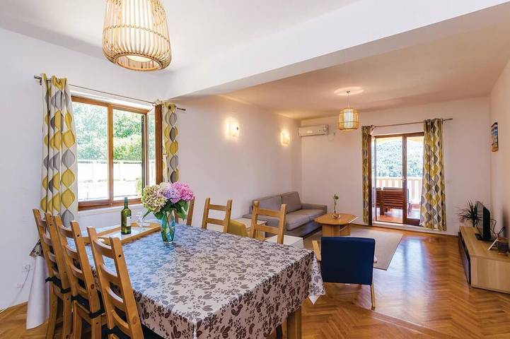 Gorgeous home in Slano in Slano, Dubrovnik-Neretva