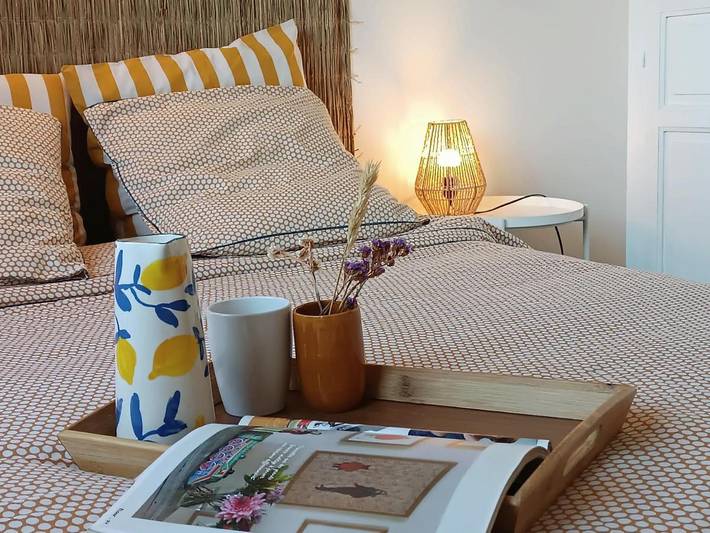 Gîte pour 2 personnes, avec terrasse ainsi que vue et piscine à Cénac-et-Saint-Julien - 2