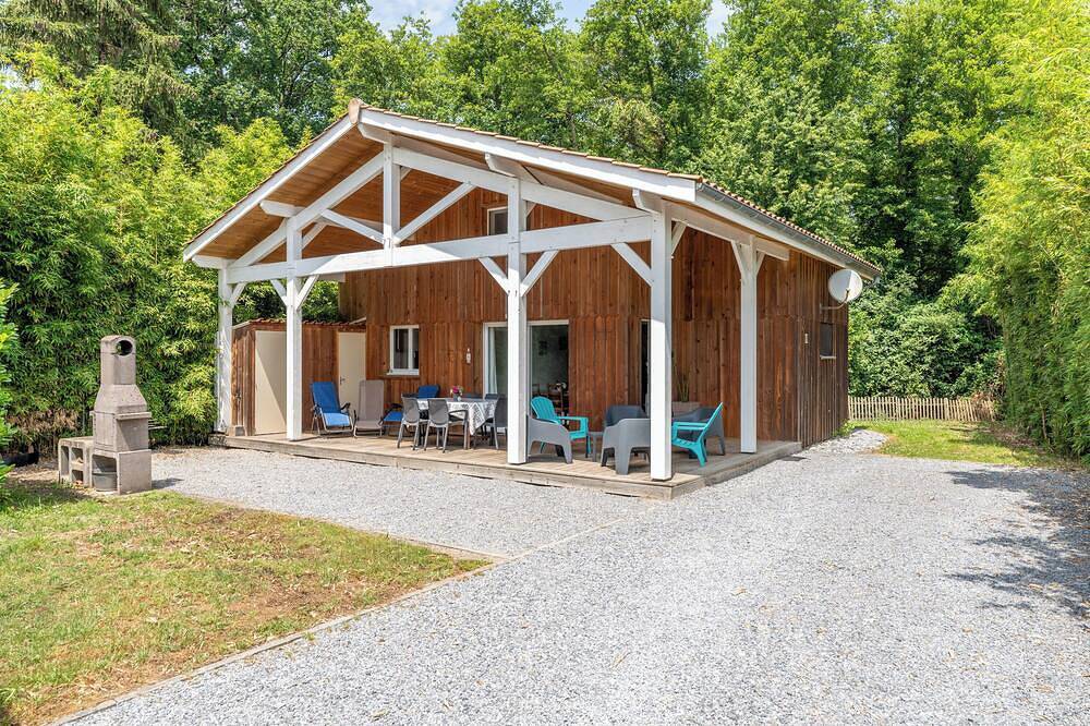 Chalet bois , au coeur du bassin d'Arcachon, à Biganos. in Biganos, Région d'Arcachon