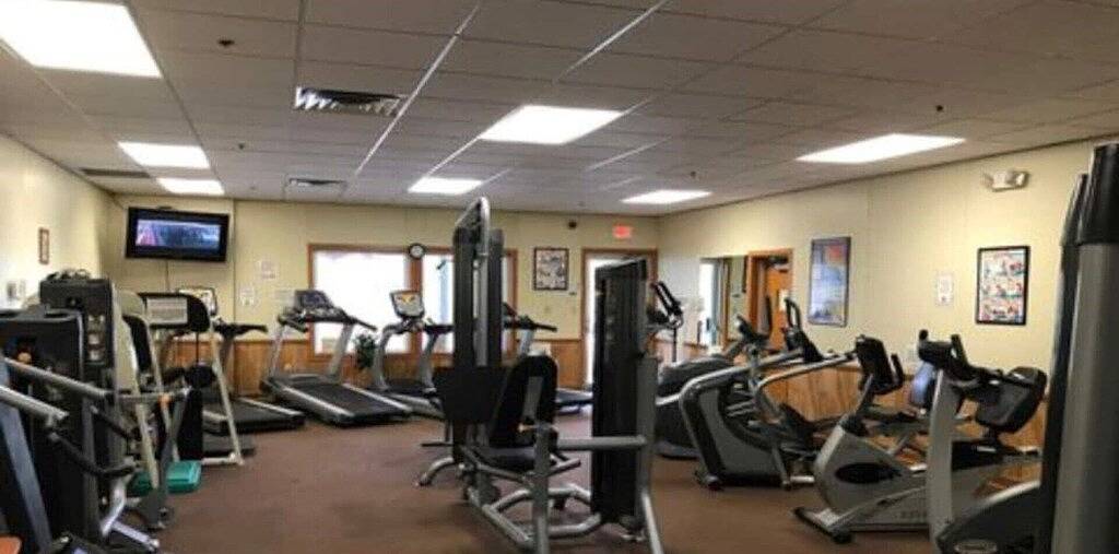 Nice Cabin in the Poconos Mountain (Saw Creek Est) in Saw Creek, Pike County