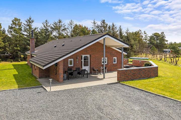 Ferienhaus für 8 Personen, mit Sauna und Pool in Blavand