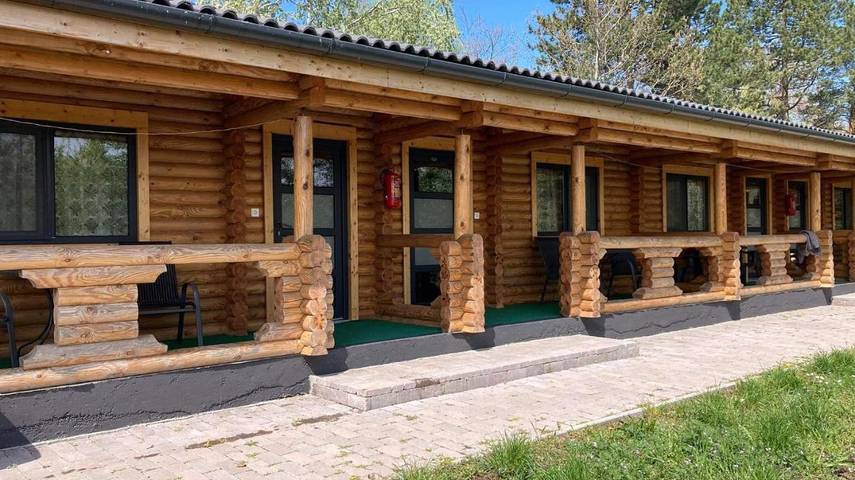 Camping für 4 Personen, mit Terrasse und Garten am Balaton - 2