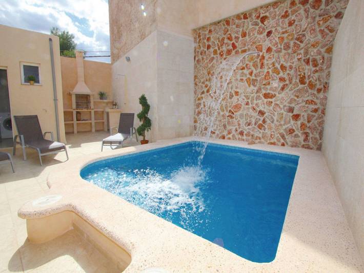 Casa de vacaciones para 6 personas, con terraza además de piscina y jardín - 1
